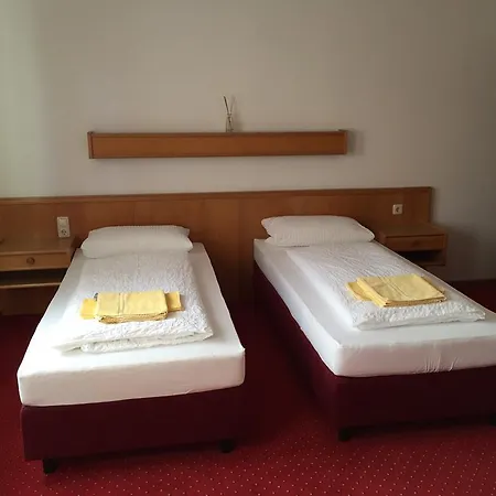 Gastehaus Viktoria Apartamento *
